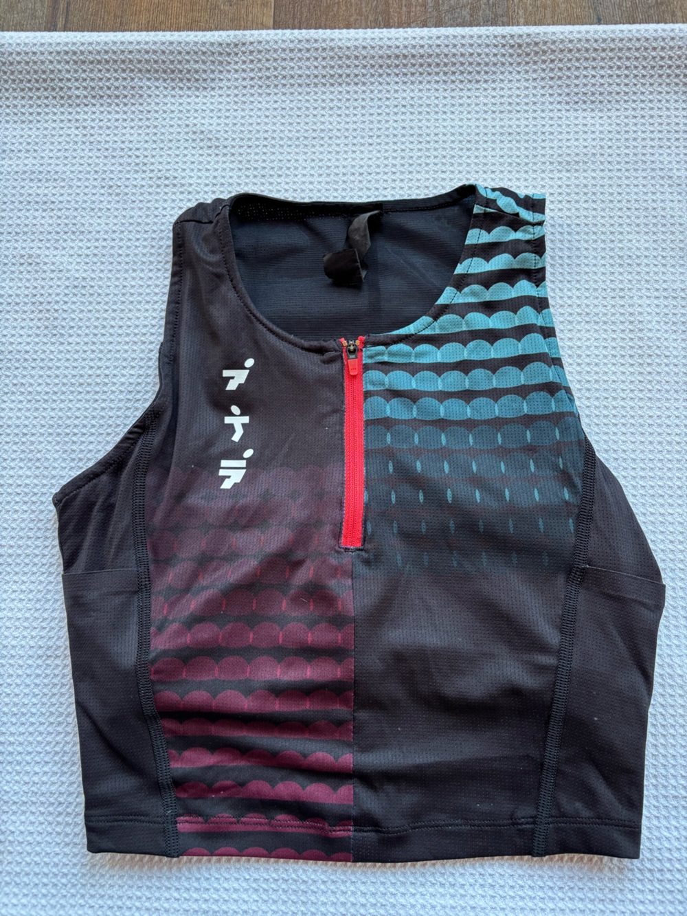 Bandit Running Women’s Ares Flex Zip Front Race Crop size XSmall